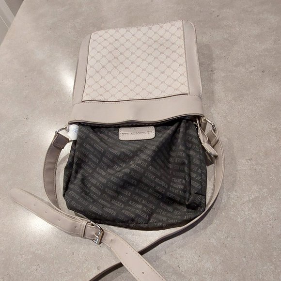 3 For $30/STEVE MADDEN Crossbody Bag - Picture 7 of 11